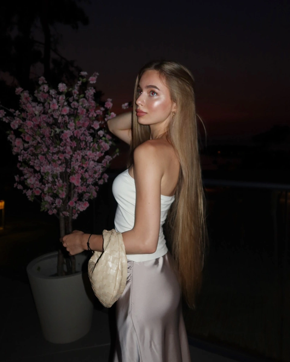 Mira escort in Dubai